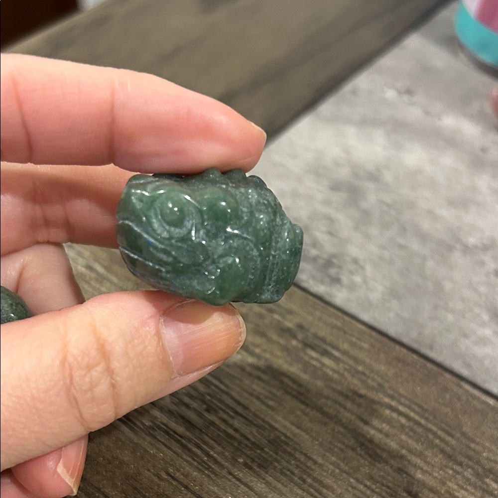 Green Aventurine Toad Figurine - Picture 12 of 13